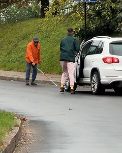 1.4K views | Blind man lost in the street | Universal World | Facebook