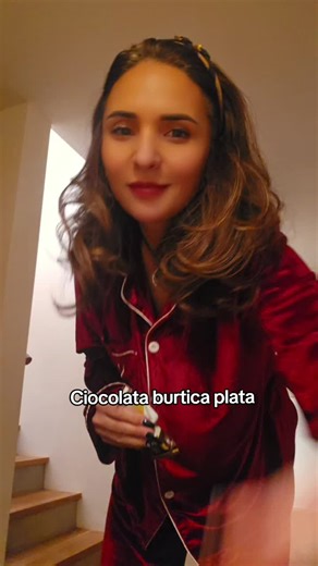 Cioco burtica Plata tine locul la barfele voastre, iar eu pana atunci pe pasi de dans ma amuz de voi, dar imi pastrez corpul de felina chiar la 45 #ciocolata #Proteine #pamflet