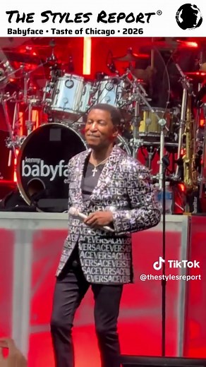Babyface performs