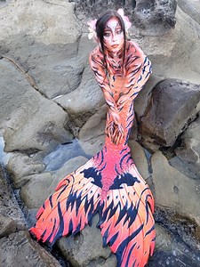 15K views · 37 reactions | BTS from mermaid transformation for underwater photoshoot with @the.surreal.sirena | Fine Art, Bodypainting & Airbrush Make-up / bodyart by Lana Chromium | Facebook