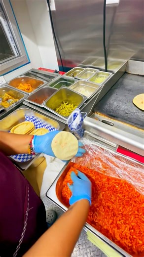 Todo esto puedes comer en este parque de foodtrucks de comida mexicana en Phoenix Arizona | Montegreen