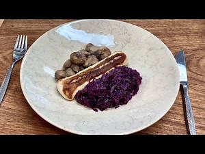 Red Cabbage - German style with apples (home made and delicious) easy cutting trick