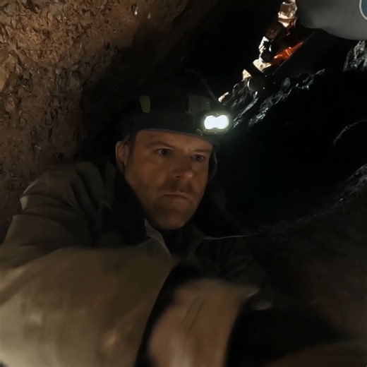 Ancient Incan pottery emerges from deep below the surface 🤯#ExpeditionUnknown starts NOW on Discovery.