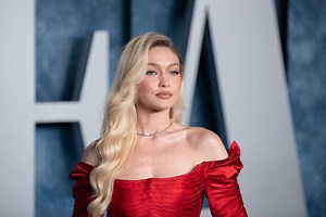 Gigi Hadid Shows Off Her Cake Decorating Skills With Cake Boss