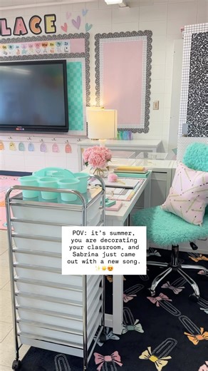 First grade classroom setup with a pastel color palette. So dreamy!