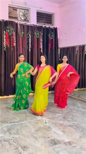 Chaka Chak #trending #shortvideo #dance #bolleywoodsong #3 beats dance academy Meerut #ytshorts #