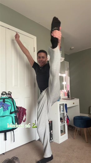 That scale was a yikes..! @madi I love you tho #foryou #cheer #stunt #viral