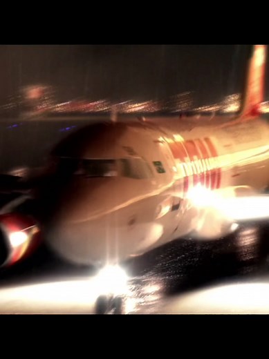 This plane can't stop 😨✈️ • • ✈️: TAM Airlines Flight 3054 📹: Air Crash Investigation Season 11 Episode 1 • • On 17 July 2007, TAM Airlines Flight 3054 careens off runway 35L at Brazil's Congonhas Airport and crashes at high speed into a warehouse adjacent to a filling station, killing all 187 people on board the aircraft and 12 people on the ground. Incorrect engine throttle settings upon landing caused one engine to reverse thrust while the other increased power, causing the aircraft to lose
