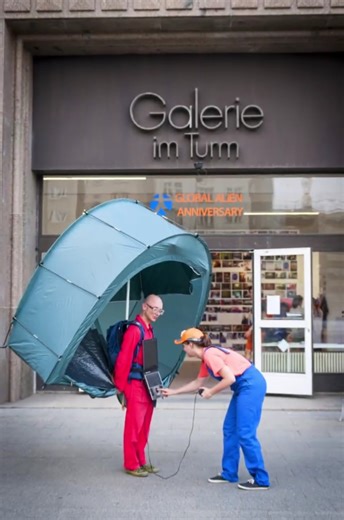 Space Invader #performance #turbojambon at Global Alien Anniversary, Galerie im Turm, Berlin #2015