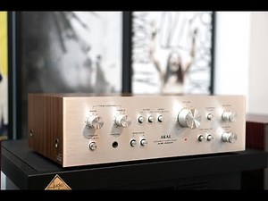 Akai AM-2200 Vintage Stereo Amplifier in Mint Condition with Phono Made in Japan