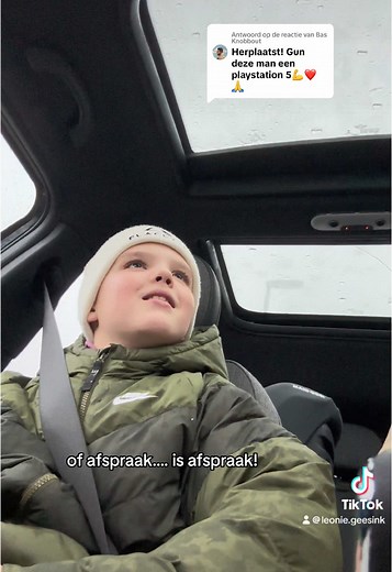 Antwoorden op @Bas Knobbout Afspraak is afspraak! Namens Huub bedankt voor alle likes! Ook namens mama, want deze reactie is goud waard! 🫶🏻❤️ #playstation5 #likes