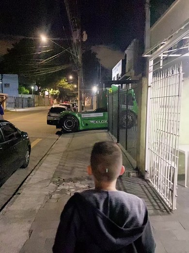 Exciting Formula Truck Racing Video Featuring Mercedes Sound Truck