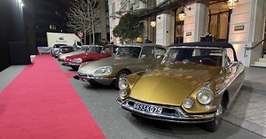 Une chevauchée fantastique en Citroën DS à travers Paris en vidéo !