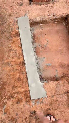 Fazendo a piscina pequena #crianças #piscinas #construção