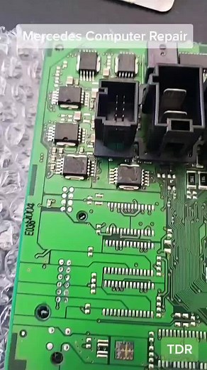 Mercedes-Benz Computer Logic Board Repair
