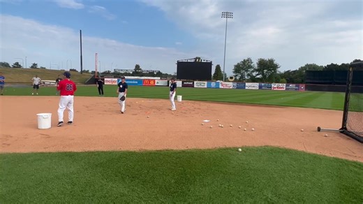 2.5K views · 35 reactions | Go inside last weekend's USA Baseball Regional Coaches Clinic presented by Bat Around in Schaumburg, IL  Starting off with Double Play Feeds from Tim Funkhouser (Edwardsville HS (IL) * IL big school back to back state champs Head Coach) HEAD TO THE COMMENTS FOR MORE ⬇️ | USA Baseball | Facebook