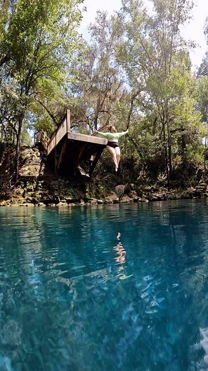 5.4K reactions · 18 shares | Wardrobe malfunction  triangle tops are the worst 臘‍♀️ • •  @clara.the.sleepy.siren • • #biggirlsslay #ootd #plussizelife #plussizemermaid #fyp | Danielle Cecil | Facebook