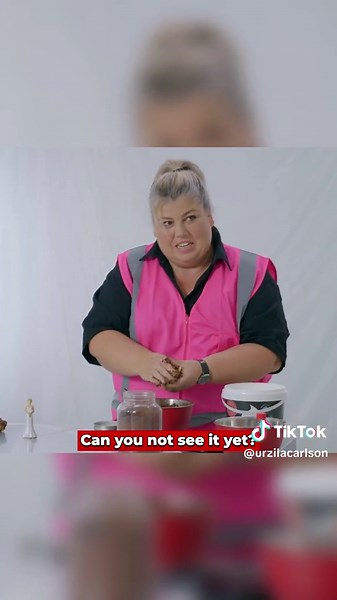 Creating the Most Inappropriate Wedding Cake Challenge on Taskmaster NZ