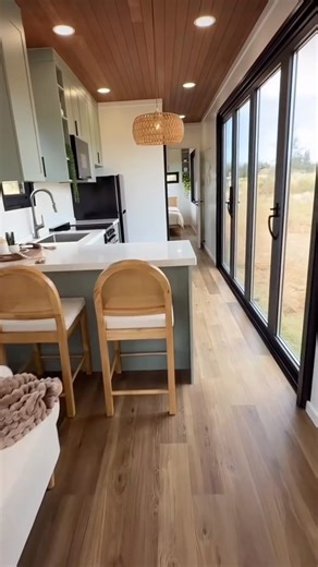 THE CONTAiNER GiRLS | Hawaii Tiny Home Builder @hawaiitinyhomes absolutely nailed it 🌺 Every detail was dialed, every finish intentional, and the craftsmanship... | Instagram