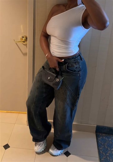 Oversized bottoms tiny top for life | small top