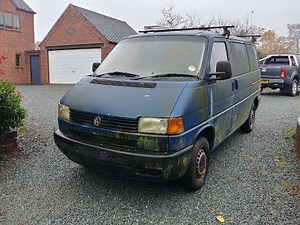 Part 3:- VW Transporter T4 restoration. 1st clean in 10 years!