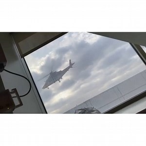 66 reactions | Medical transport helicopter crash on Keck Hospital Boyle Heights Los Angeles It was carrying a donated organ and all 3 on board received minor injuries. #Helicopter #Pilot #HelicopterCrash #KeckHospital #BoyleHeights #LosAngeles #Rotorcraft #RotorcraftPro | Rotor Pro | Facebook