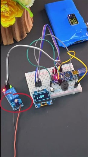 DIY Arduino Countdown Timer with "BOOM" Effect! 💣💥 #shorts