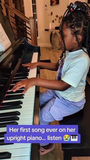 She waited for this moment… her first song on her upright piano. Let me know I'm the comments if you recognize the song 😁 Watching her grow, learn, and fall in love with music again and again never gets old. #fyppppppppppppppppppppppp #viral #piano #shaniatwain