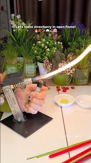 How I create glass beads shaped like strawberries!🔥✨🍓💫🌥 #lampwork #handmade #art