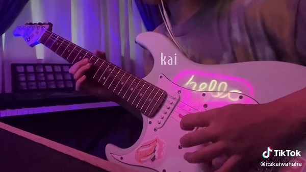 Learn to Play 'Tonight' by FM Static on Electric Guitar