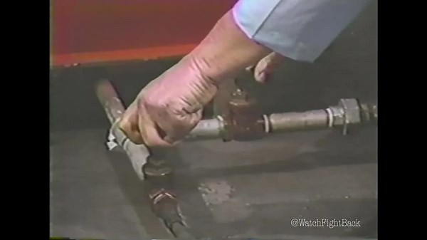 CorningWare Visions Meltdown Test: Fire Resistance of Glass Cookware vs. Aluminum