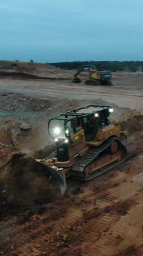 An empty machine is a liability. A machine in motion is the first step to profitability and success. The only difference? The human inside. Which makes our humans irrefutably the most important element of our business. Without y’all, we’re stuck in the mud. Thanks for choosing to work with Woods 🫡 #heavyequipment #mining #excavation #heavyequipmentoperator | Woods Dirt Contractors