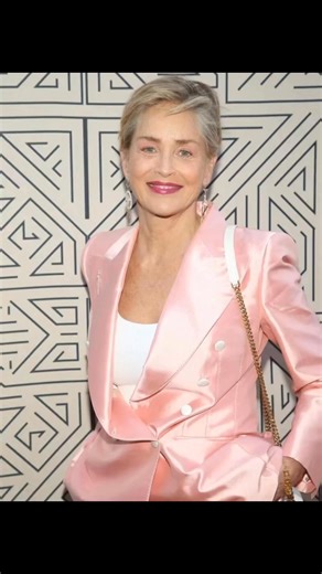 “They called her legs ‘disgusting’—but she doesn’t care.” At 65, this legendary actress stepped out in mini shorts, sparking brutal comments and fierce praise 👀🔥 See her latest photos in the comments 👇 | Know It All: About Everything