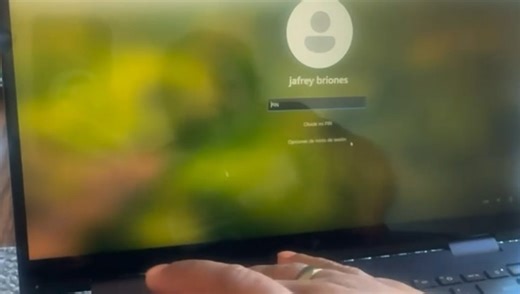 Watch Nice laptop for work on Amazon Live