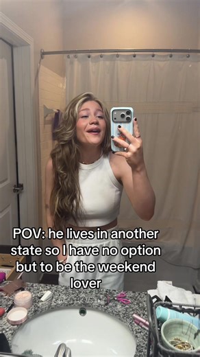 Long-Distance Love: The Weekend Relationship Challenge