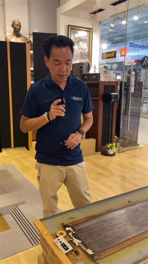 Magnepan MG 1 B จับคุณตา แก้ผ้า ตรวจเช็คสุขภาพ ทำความสะอาด แล้วก็ทดสอบ ให้ได้มาตราฐาน ทีนี้คุณตา จะกายเป็นหนุ่ม￼ แข็งแรงหล่อเฟี้ยวไปเลยครับ ใช้ไปได้มีหลายสิบปี เลยครับ 5555 SAVE AUDIO￼ ยินดีให้บริการ ด้วยทีมงานมืออาชีพ ไว้ใจได้เลย Magnepan ￼ สินค้าจากประเทศสหรัฐอเมริกา ผลิตด้วยมือ 100% จากช่างผู้ เชี่ยวชาญ ในราคาที่ถูกที่สุดในตลาด และคุณภาพระดับ The Art of Sound รับประกัน 3 ปีเต็มครับ SAVE AUDIO&VEDIO CDC อาคาร B ชั้น 2 ถนนประดิษฐ์มนูธรรม 02-1022211-2 081-8236045 คุณยะ ID LINE : ya-save www.save