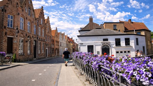 Βόλτα στην παλιά πόλη της Μπρυζ, Βέλγιο – γραφικός δρόμος σε ανάλυση 4K