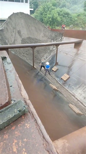 船舶作业全过程，船员的日常工作记录Barge unloading | Satisfying VIdeo | Relaxing video