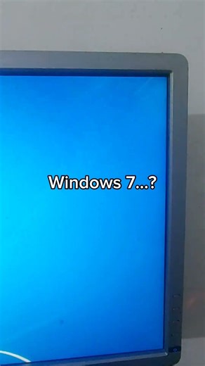 Windows 7 UI on Windows 11 #peak