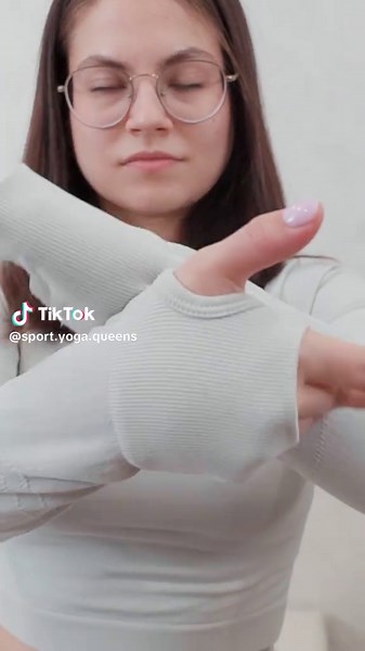 Evelina will show you her sports outfits and more. Try on haul with Evelina #tryonhaul #sportoutfit #beautifulgirl #sportgirl