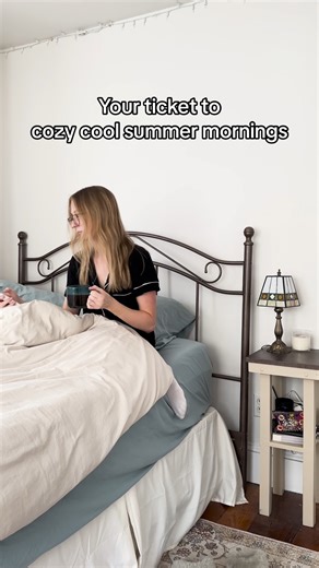 Built in thermostat for your perfect temp ✅ remote control to adjust from across the house ✅The BLACK DECKER Window AC Unit is perfect for cool, lazy mornings. | BLACK DECKER