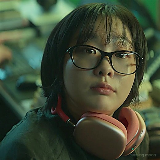 Yoon Ena: Part-Time Profiler, Full-Time Cutie