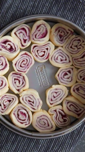 Skip the pastry and go straight for the cake! 🥮🍓🫐 #cake #dessert #food #shorts #scrumdiddlyumptious