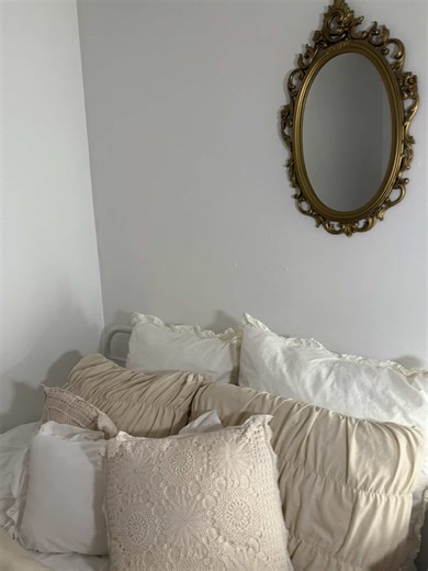 Alana🦢 (@alanaravenv)’s video of Misleading Compliments