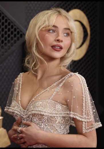 أجمل إطلالات Grammy 2026 من سابرينا