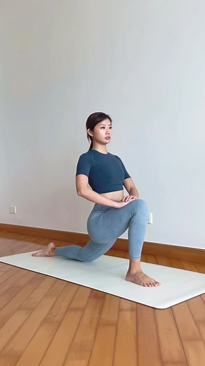 emi wong 王樂婷 on Instagram: "new 15 min long leg strech to slim down, elongate and relieve bulky & sore muscles 🦵🏻full version now on youtube #新影片上傳到youtube #15分鐘瘦腿伸展 #修長腿型"
