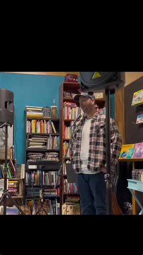 Another joke from my #openmic set. #standup #radio #comedy #salute #military #fyp #foryou #foryoupage