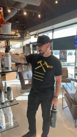 If you’ve ever walked into Hammer & Nails and thought, “Who do I ask about literally anything?” — the answer is always Justin. 😂 From memberships to services you should pick… Justin’s got you covered. If you’ve got a question, he’s already got the answer. #HammerAndNailsWhippany #HammerAndNailsRoseland #MensGroomingNJ #NJBarbers #NJMensCare #HammerAndNails #NorthJerseyBusinesses #GroomingLoungeNJ | Hammer & Nails - Whippany