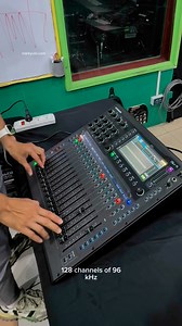 Unboxing Allen&Heath QU5 Digital Mixing Console Part 1 Video Follow us in our social media accounts to watch our videos. www.tiktok.com/@markyulomixingaudiotips facebook.com/MarkYuloAudio google.com/audiosolutionsph instagram.com/markyulo.audioengineering twitter.com/YuloMark Mark Yulo, Audio Engineering Trainer / Director / Consultant with 25 years of Live Sound, Studio and Project practice and experience. #Allen-Heath #DigitalMixing #DigitalAudio #MixingAudio #DigitalAudioMixer #ProAudio #Audi