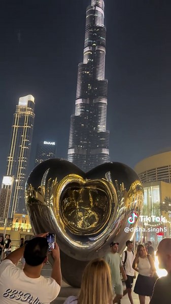 Heart Beats in Dubai: Love Vibes at Burj Khalifa